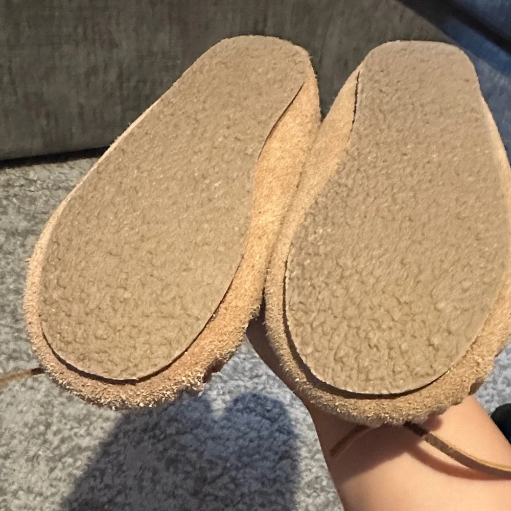Minnetonka Kids Tan Suede Shearling Moccasins